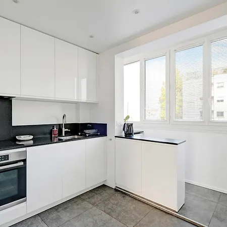 Lägenhet Spacious Apartment- 3br-6p - *