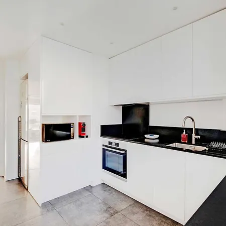 Spacious Apartment- 3br-6p -