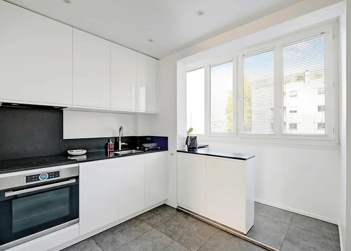 Lägenhet Spacious Apartment- 3br-6p - *