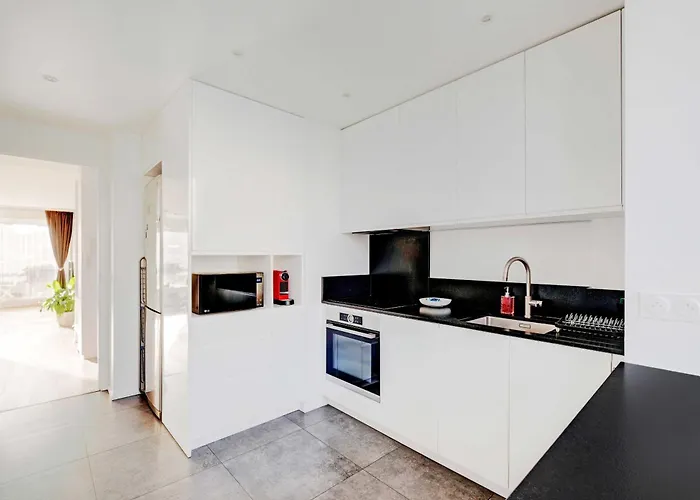 Spacious Apartment- 3br-6p -